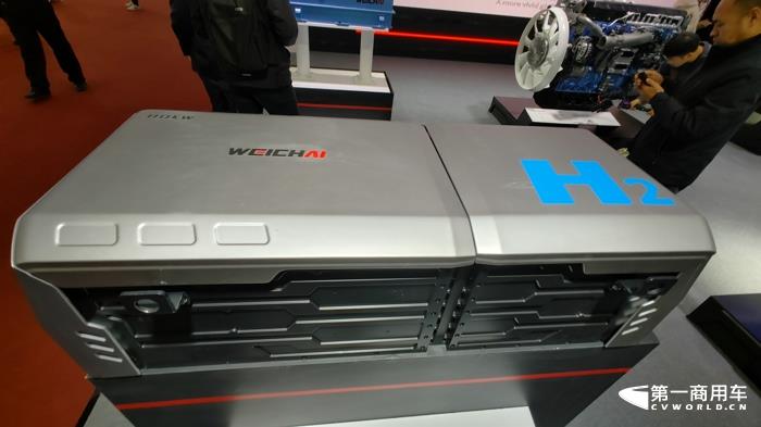 80kW燃料电池发动机2.jpg 80kW燃料电池发动机2.jpg