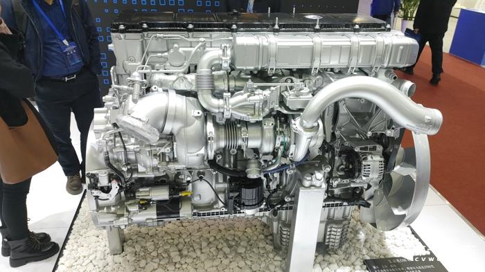 奔驰发动机OM473柴油机,排量15.6L,最大功率625马力2.jpg 奔驰发动机OM473柴油机,排量15.6L,最大功率625马力2.jpg