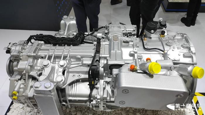 奔驰展台展出的变速箱G280TRC 2.jpg 奔驰展台展出的变速箱G280TRC 2.jpg