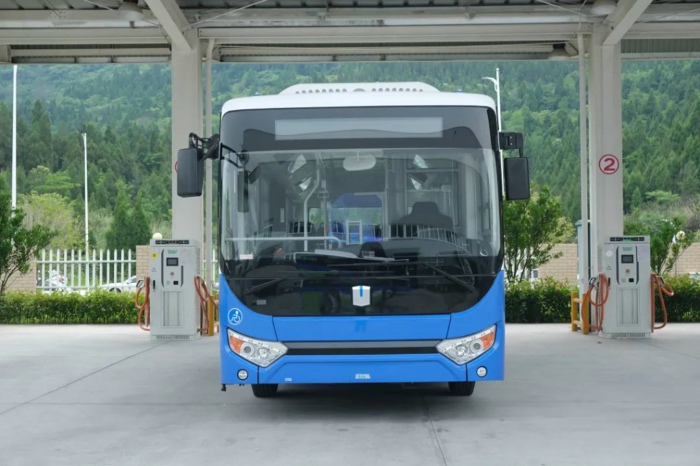 吉利星际C8E.jpg 吉利星际C8E.jpg