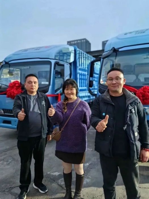 潍柴新能源蓝擎·悦EH大容量电池中置车型.jpg 潍柴新能源蓝擎·悦EH大容量电池中置车型.jpg