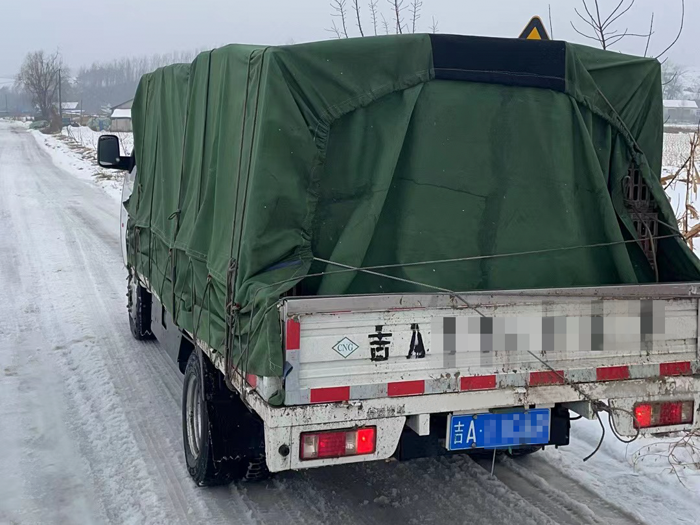 冰天雪地跑运输!一年30万公里跑出一条创富路.png 冰天雪地跑运输!一年30万公里跑出一条创富路.png
