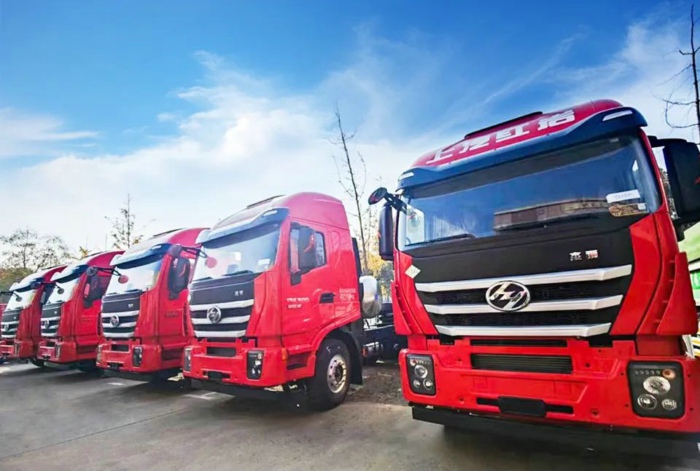 上汽红岩杰狮C6 PLUS LNG2.jpg 上汽红岩杰狮C6 PLUS LNG2.jpg