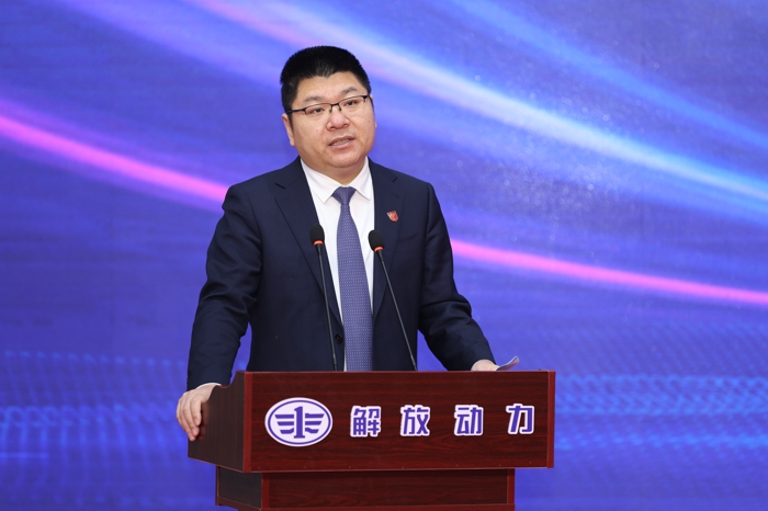 李胜.jpg 李胜.jpg