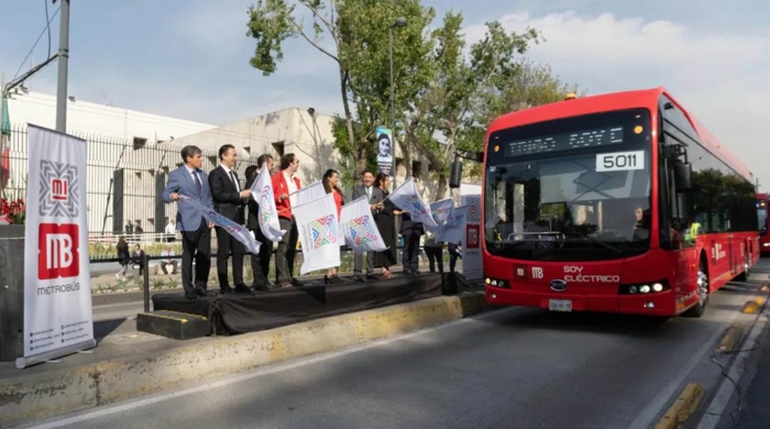比亚迪向墨西哥交付首批纯电大巴.jpg 比亚迪向墨西哥交付首批纯电大巴.jpg