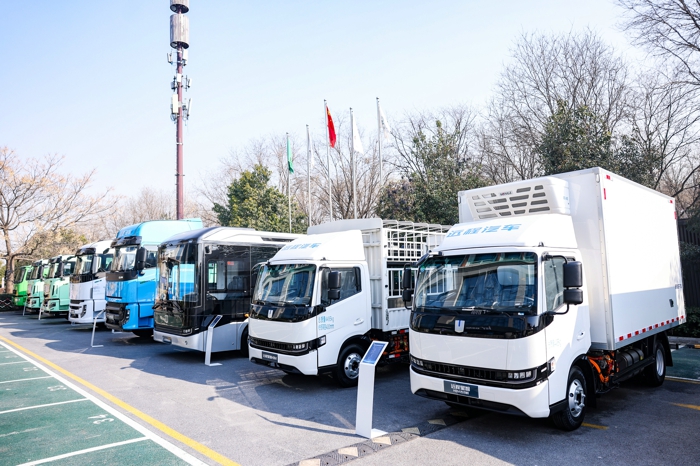 全系展车.jpg 全系展车.jpg
