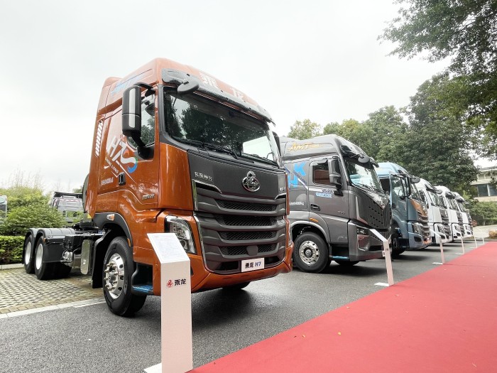 乘龙汽车.jpg 乘龙汽车.jpg
