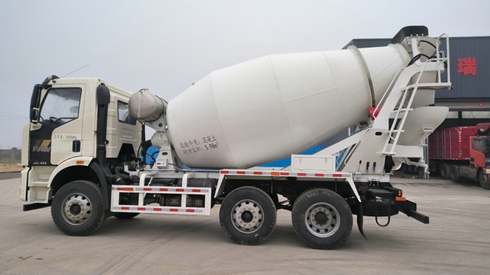J6L混凝土搅拌运输车2.jpg J6L混凝土搅拌运输车2.jpg