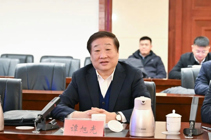青岛市与山东重工集团座谈交流3.jpg 青岛市与山东重工集团座谈交流3.jpg