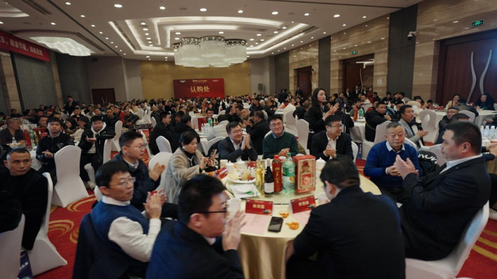 中国重汽新能源 612kWh 渣土车上市发布会4.png 中国重汽新能源 612kWh 渣土车上市发布会4.png