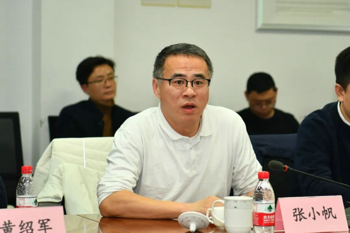 东风商用车与中联重科进行战略合作研讨2.jpg 东风商用车与中联重科进行战略合作研讨2.jpg