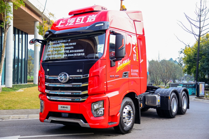 红岩杰狮H6 LNG牵引车.jpg 红岩杰狮H6 LNG牵引车.jpg