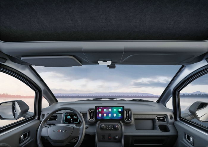 内饰.jpg 内饰.jpg