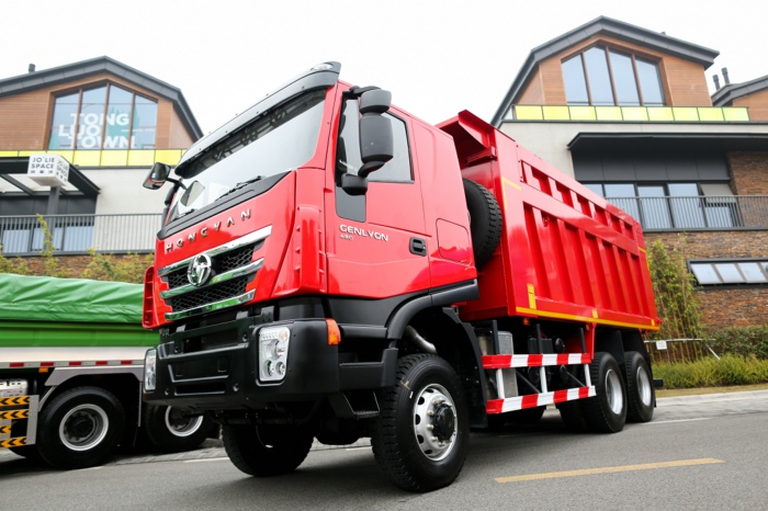 上汽红岩自卸车.jpg 上汽红岩自卸车.jpg