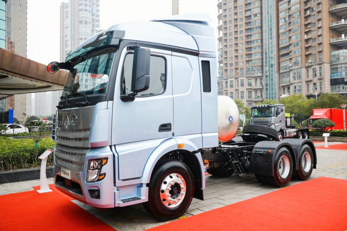 江淮LNG牵引车 (4).jpg 江淮LNG牵引车 (4).jpg