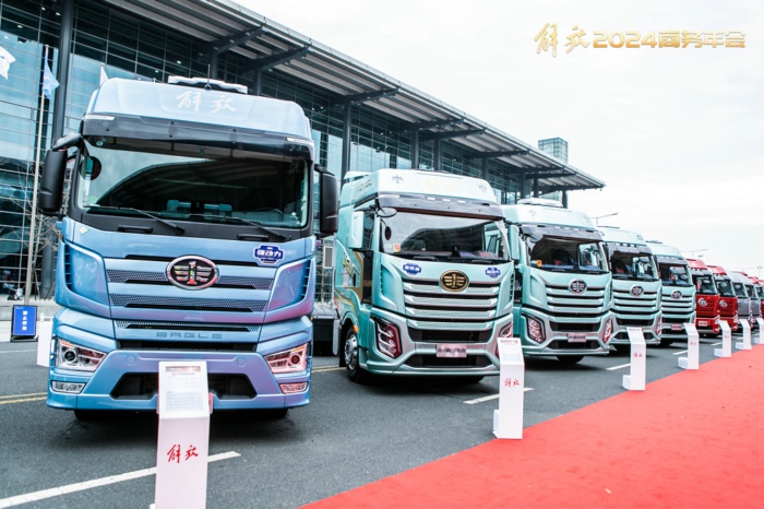 解放牵引车12.jpg 解放牵引车12.jpg