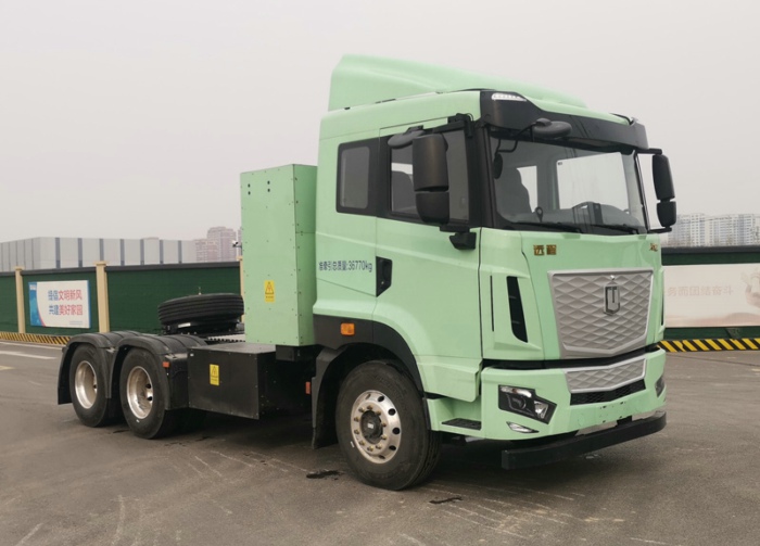 远程纯电动半挂牵引车.jpg 远程纯电动半挂牵引车.jpg