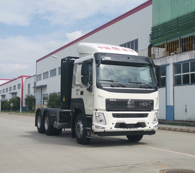 重汽换电牵引车.jpg 重汽换电牵引车.jpg