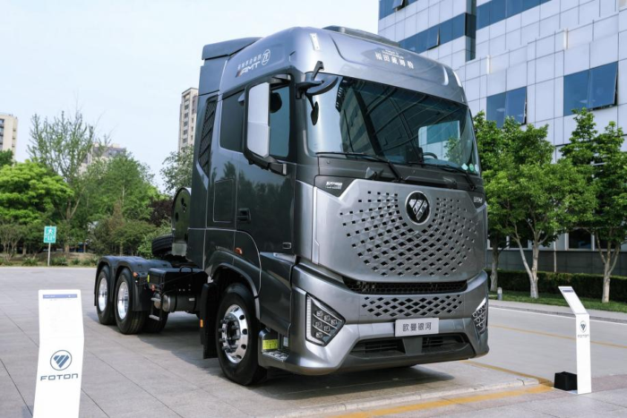 欧曼银河580燃气牵引车.png 欧曼银河580燃气牵引车.png