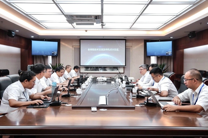 全球首台全可变气门商用车重型发动机在玉柴成功点火2.jpg 全球首台全可变气门商用车重型发动机在玉柴成功点火2.jpg