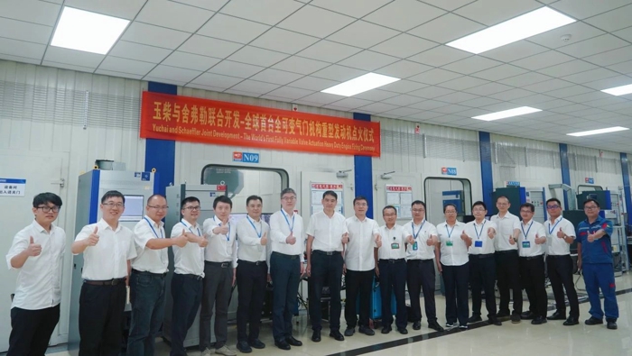 全球首台全可变气门商用车重型发动机在玉柴成功点火3.jpg 全球首台全可变气门商用车重型发动机在玉柴成功点火3.jpg