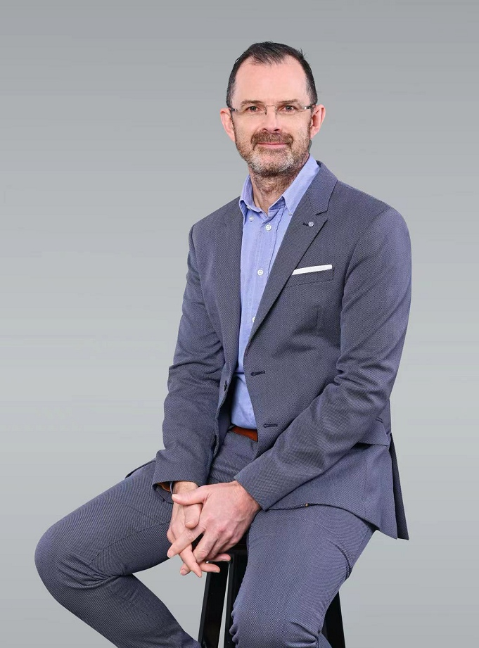 采埃孚商用车解决方案事业部亚太区研发副总裁欧睿德博士(Dr. Des O’Regan).jpg 采埃孚商用车解决方案事业部亚太区研发副总裁欧睿德博士(Dr. Des O’Regan).jpg
