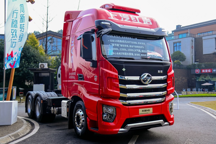 红岩杰狮H6 LNG牵引车3.jpg 红岩杰狮H6 LNG牵引车3.jpg