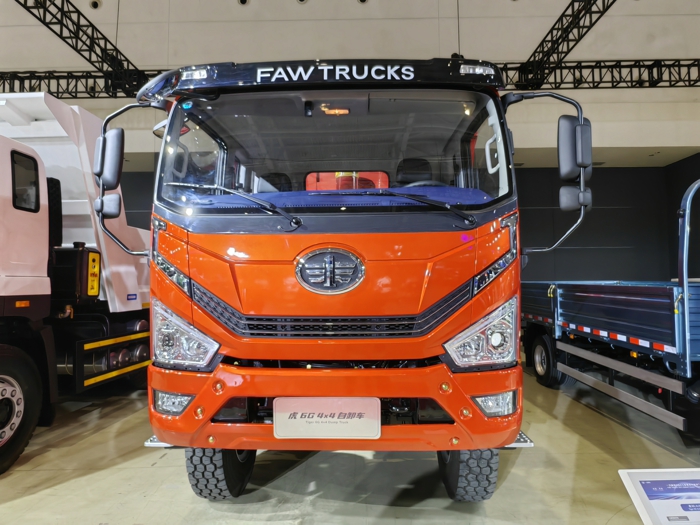 虎6G4×4自卸车2.jpg 虎6G4×4自卸车2.jpg