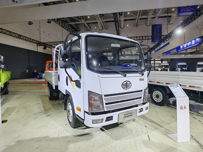 虎VR 4×2双排座载货车2.jpg 虎VR 4×2双排座载货车2.jpg