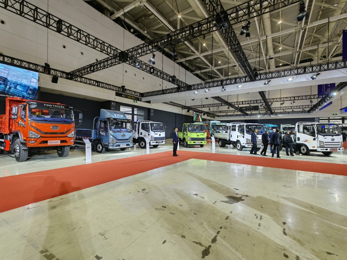 出口展车2.jpg 出口展车2.jpg