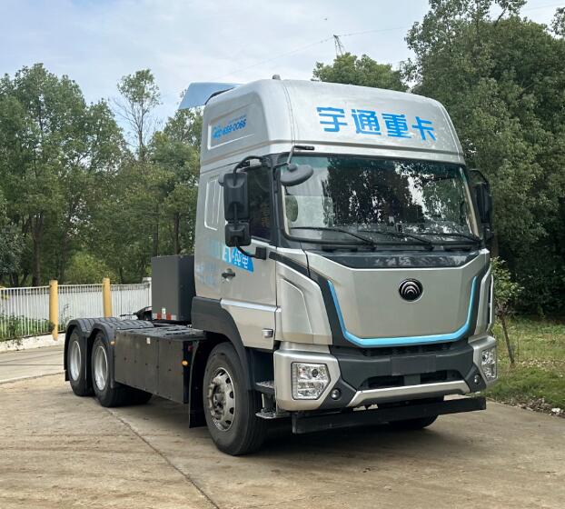 宇通牵引车.jpg 宇通牵引车.jpg