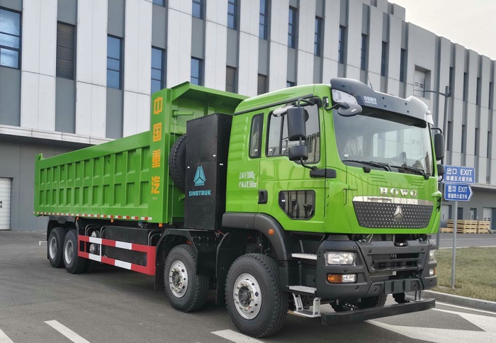 重汽豪沃充电版自卸车.jpg 重汽豪沃充电版自卸车.jpg