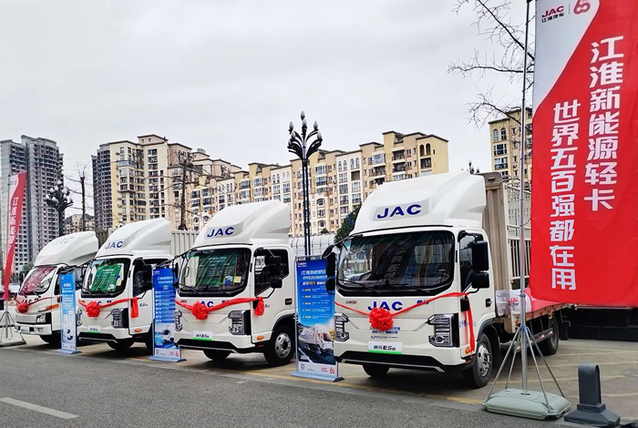 2025轻卡市场怎么走?五大关键词看市场走向5.png 2025轻卡市场怎么走?五大关键词看市场走向5.png
