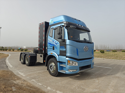解放纯电动牵引车.jpg 解放纯电动牵引车.jpg