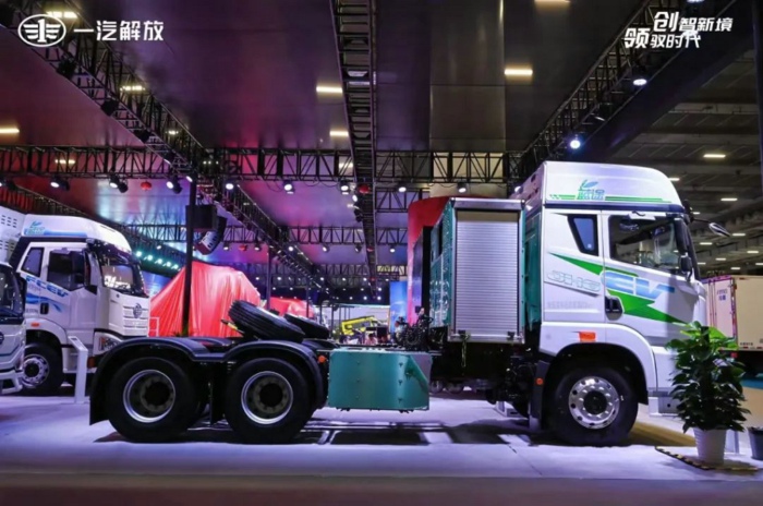 解放JH6纯电动牵引车.2.jpg 解放JH6纯电动牵引车.2.jpg